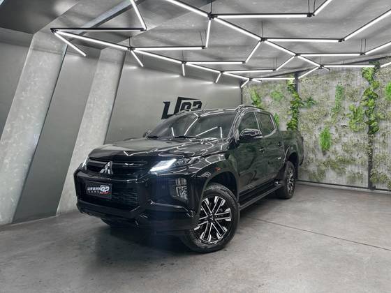 MITSUBISHI TRITON 2.4 BITURBO DIESEL CD HPE 4X4 AUTOMÁTICO
